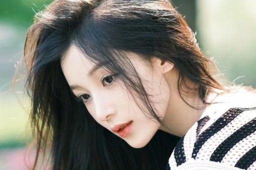 《动漫美女100%穷变无尽》免费观看