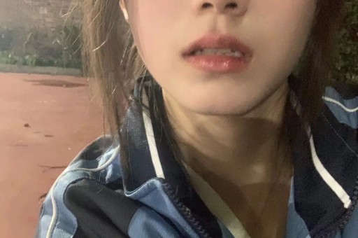 周星驰新片《女足》拍摄现场曝光：简陋设备引发全民大讨论星爷葫芦里卖的什么药？